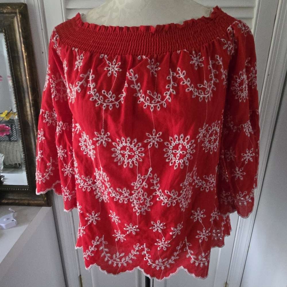 CKlass Red Embroidered Peasant Top NWT - Picture 3 of 9